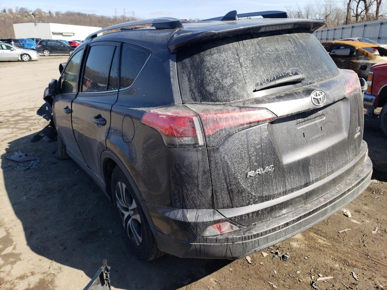 Photo 3 from auction – 2018 TOYOTA RAV4 LE with VIN JTMBFREV5JJ215286