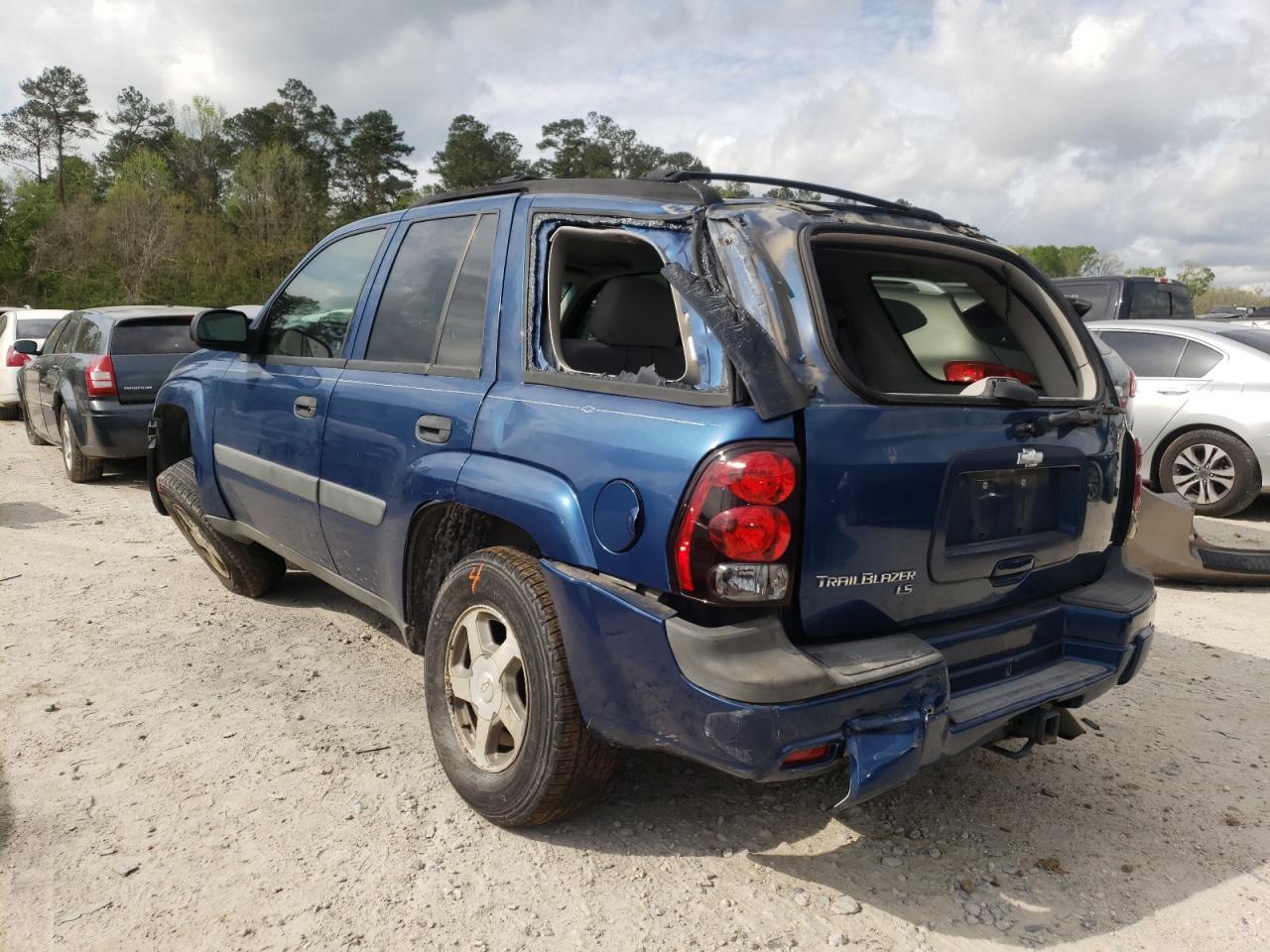 Photo 3 from auction – 2005 CHEVROLET TRAILBLAZE with VIN 1GNDS13S252191129