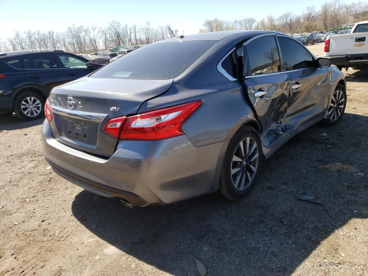 Photo 4 from auction – 2017 NISSAN ALTIMA 2.5 with VIN 1N4AL3AP4HC279428