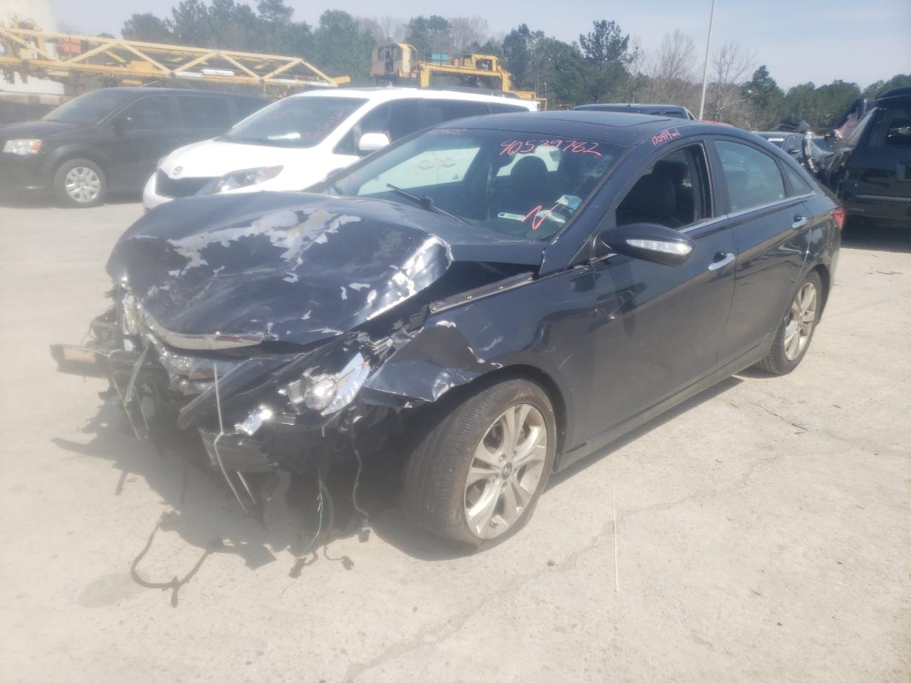 Photo 2 from auction – 2011 HYUNDAI SONATA SE with VIN 5NPEC4AC2BH200994