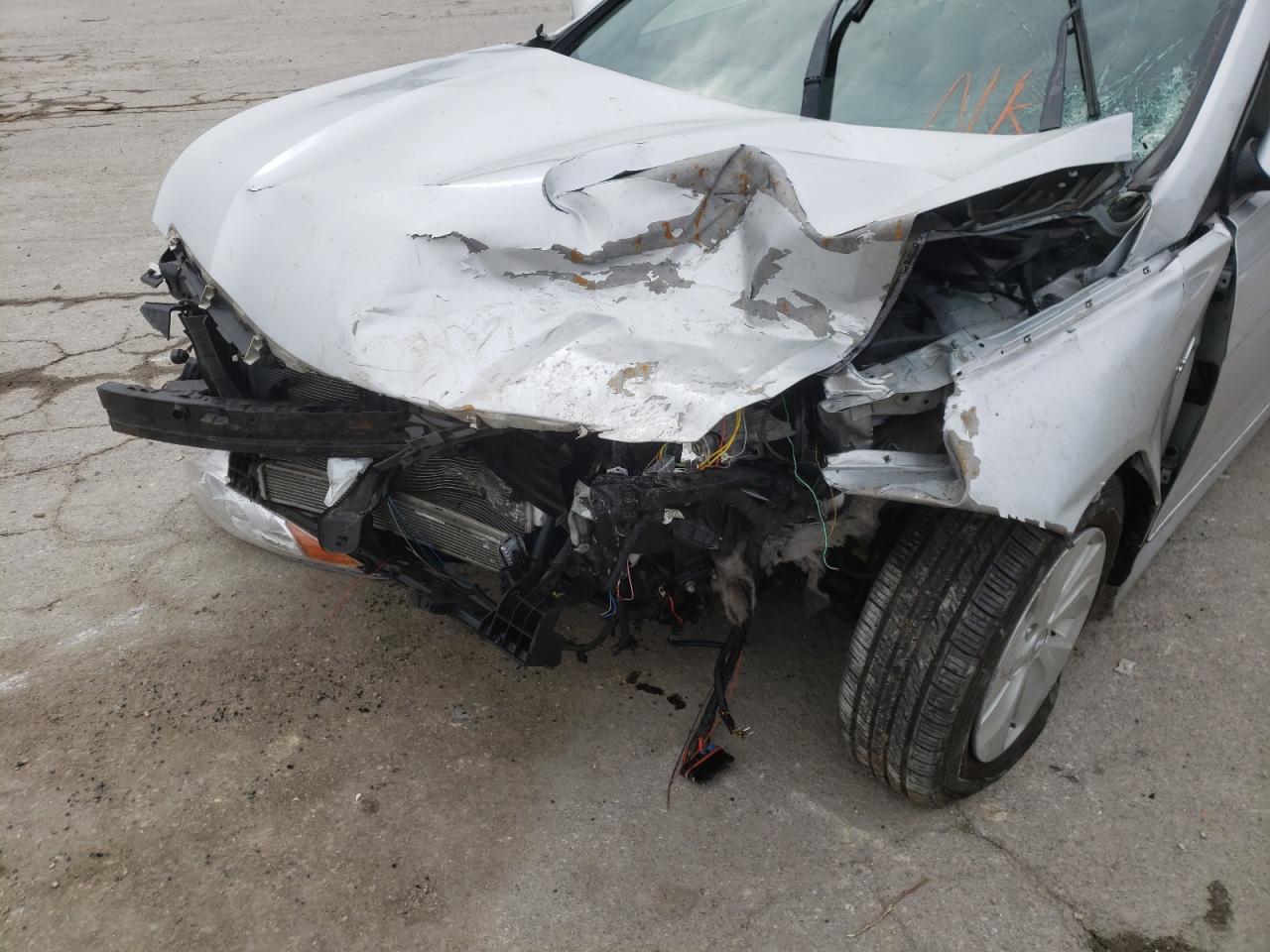 Photo 9 from auction – 2013 HYUNDAI SONATA HYB with VIN KMHEC4A47DA071651