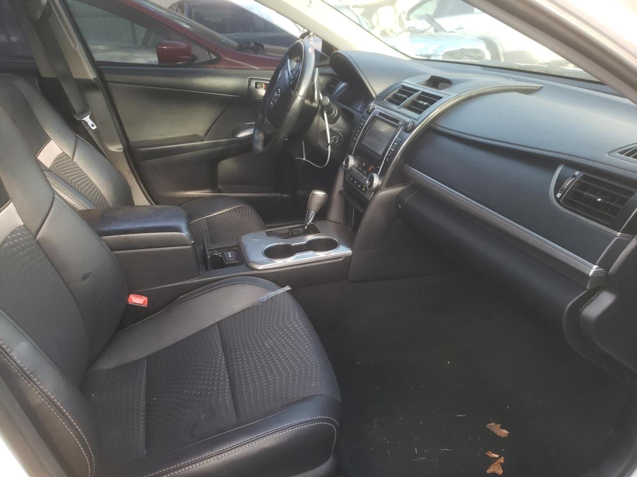 Photo 5 from auction – 2014 TOYOTA CAMRY L with VIN 4T1BF1FK7EU374302