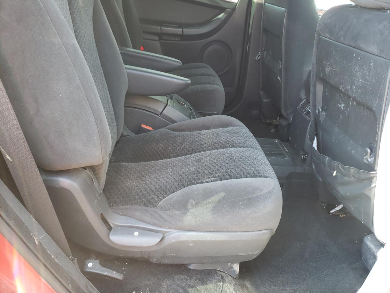 Photo 6 from auction – 2004 CHRYSLER PACIFICA with VIN 2C8GM68434R640601