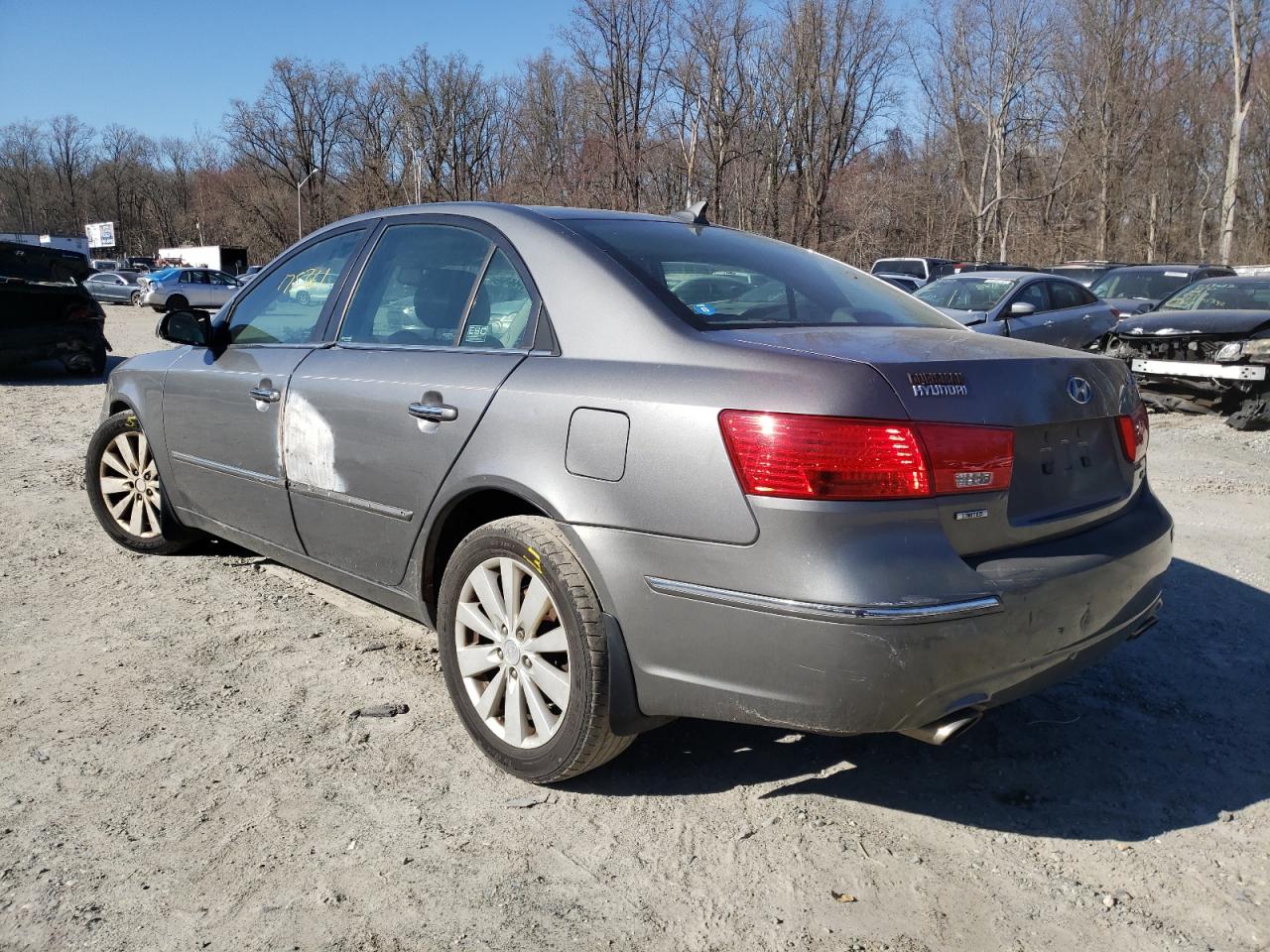 Photo 3 from auction – 2009 HYUNDAI SONATA SE with VIN 5NPEU46FX9H504701