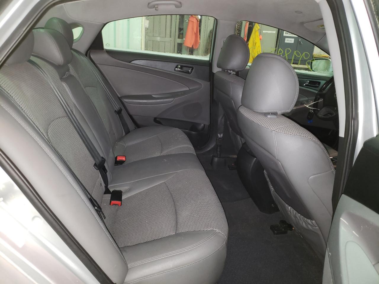 Photo 6 from auction – 2011 HYUNDAI SONATA SE with VIN 5NPEC4AC1BH098314