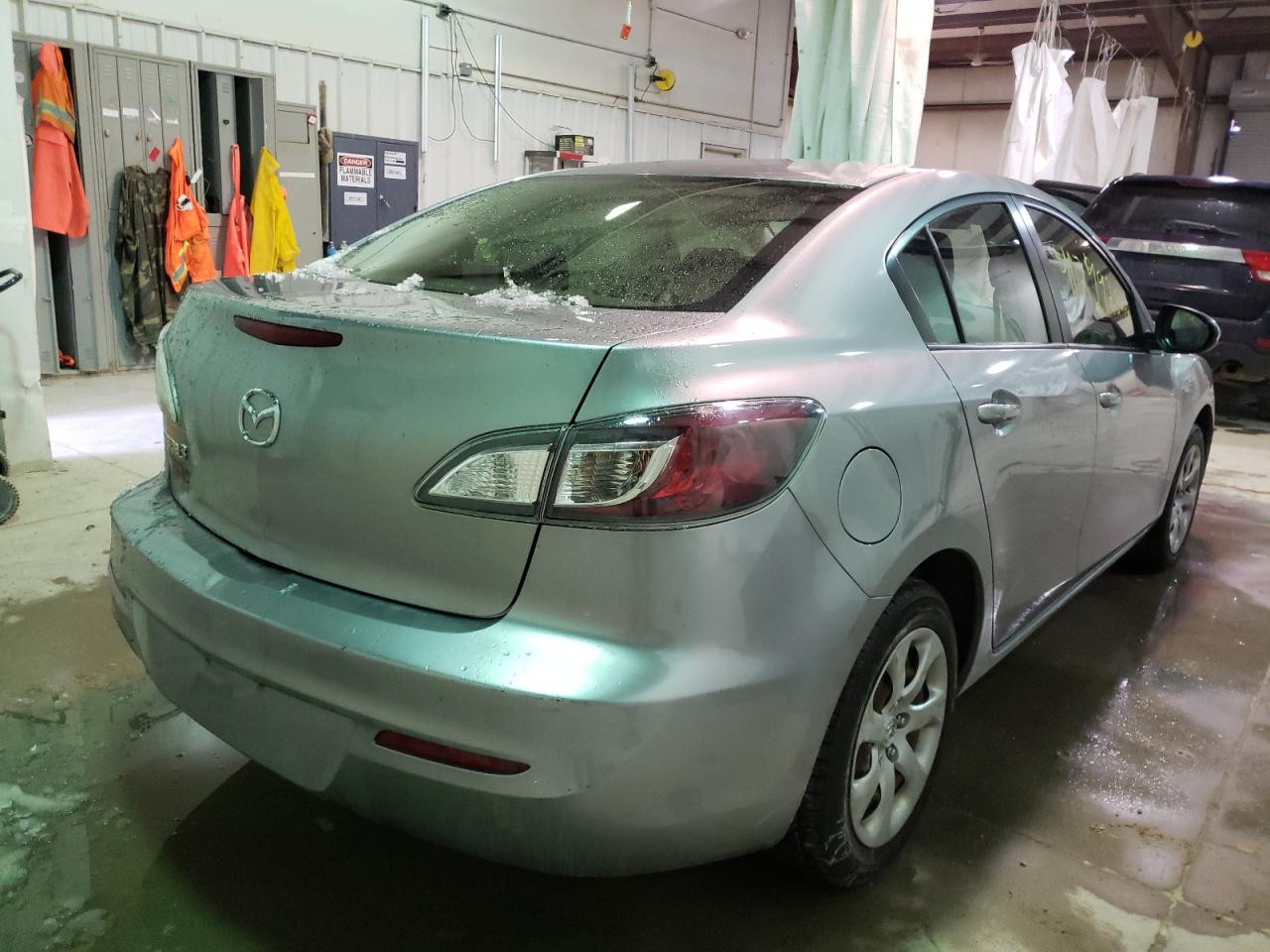 Photo 4 from auction – 2013 MAZDA 3 I with VIN JM1BL1TG8D1832877