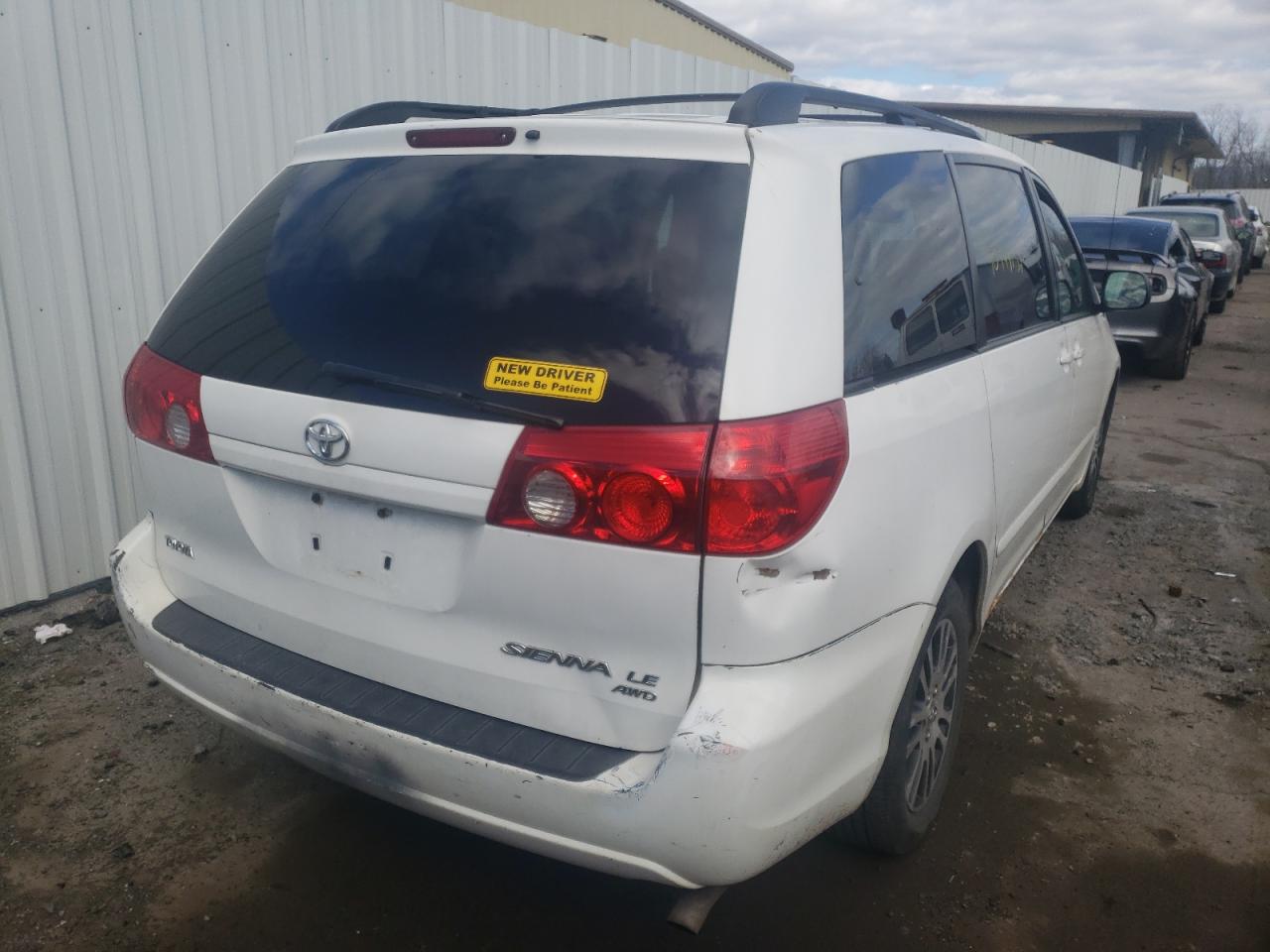 Photo 4 from auction – 2007 TOYOTA SIENNA LE with VIN 5TDBK23CX7S005931