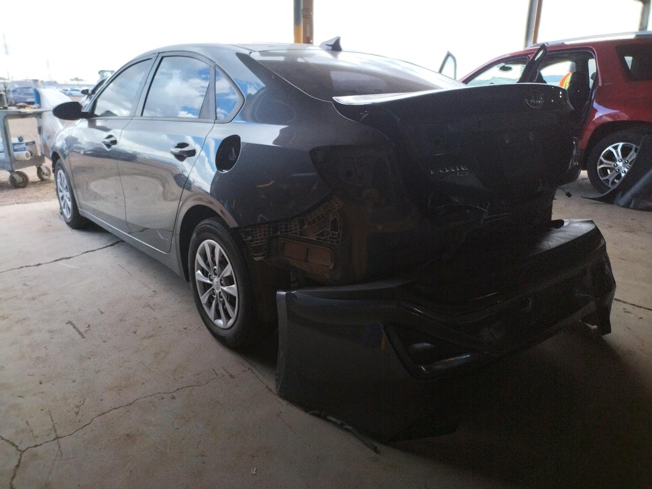 Photo 3 from auction – 2019 KIA FORTE FE with VIN 3KPF24AD0KE105502