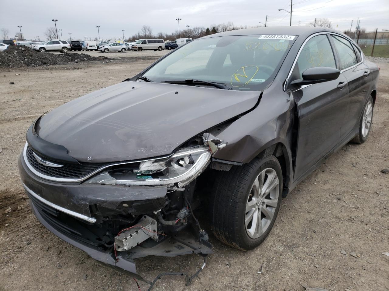 Photo 2 from auction – 2015 CHRYSLER 200 LIMITE with VIN 1C3CCCAB1FN526420