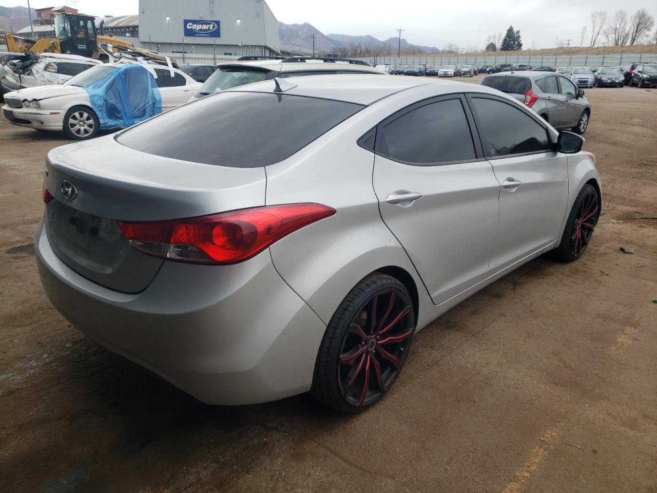 Photo 4 from auction – 2012 HYUNDAI ELANTRA GL with VIN KMHDH4AE7CU280388