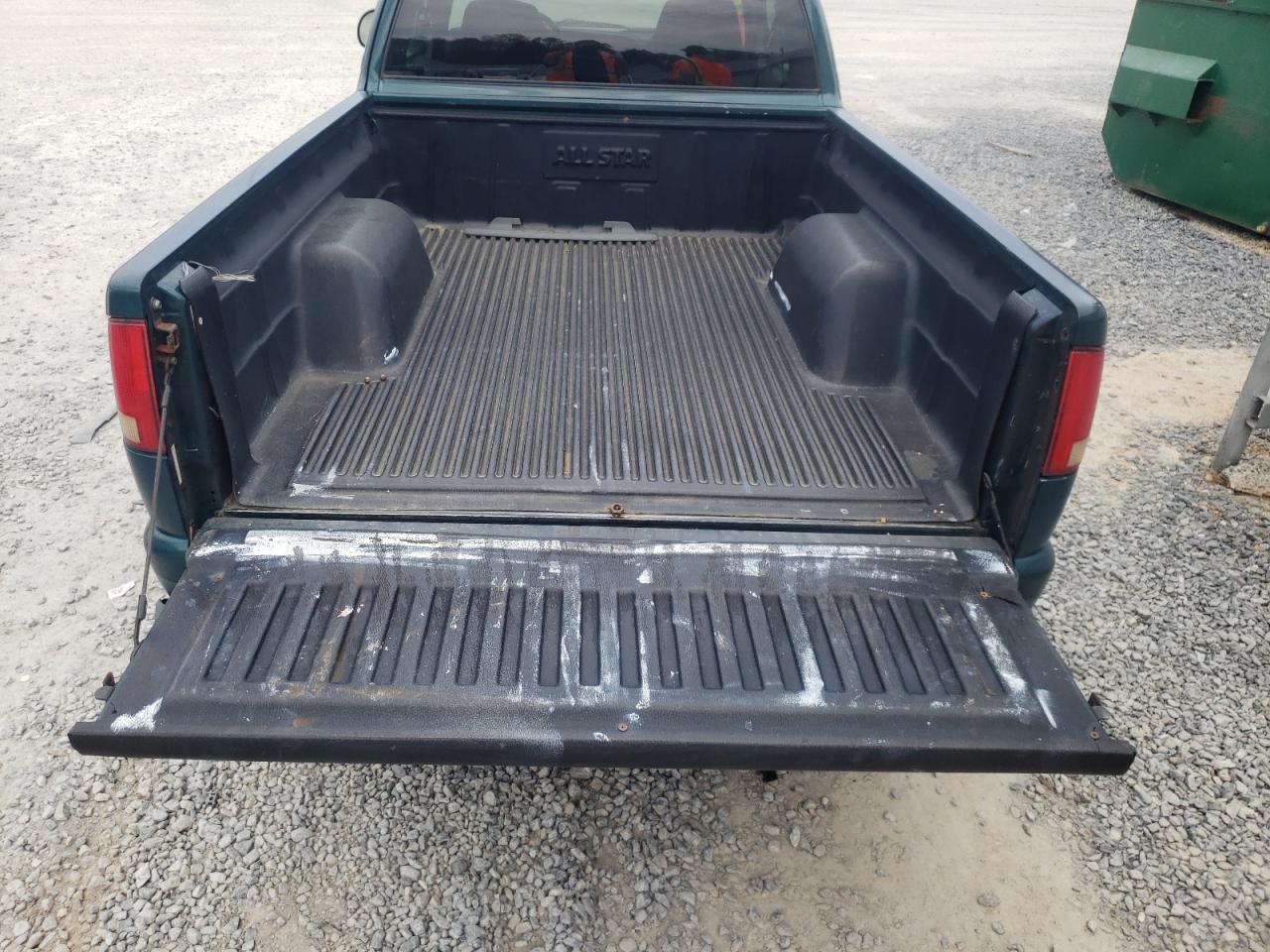 Photo 6 from auction – 1998 GMC SONOMA with VIN 1GTCS1941W8510161