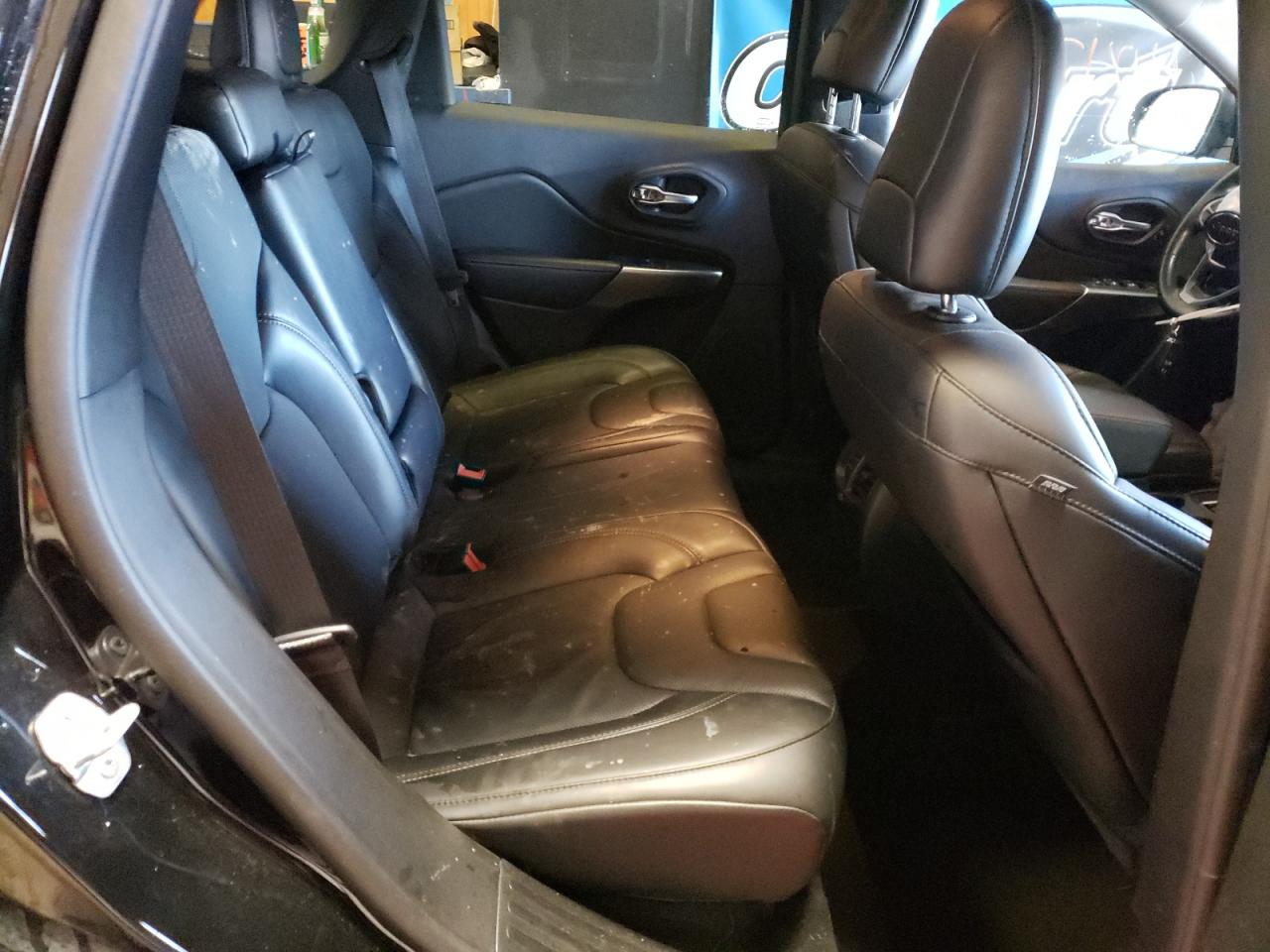 Photo 6 from auction – 2019 JEEP CHEROKEE L with VIN 1C4PJMDXXKD480537