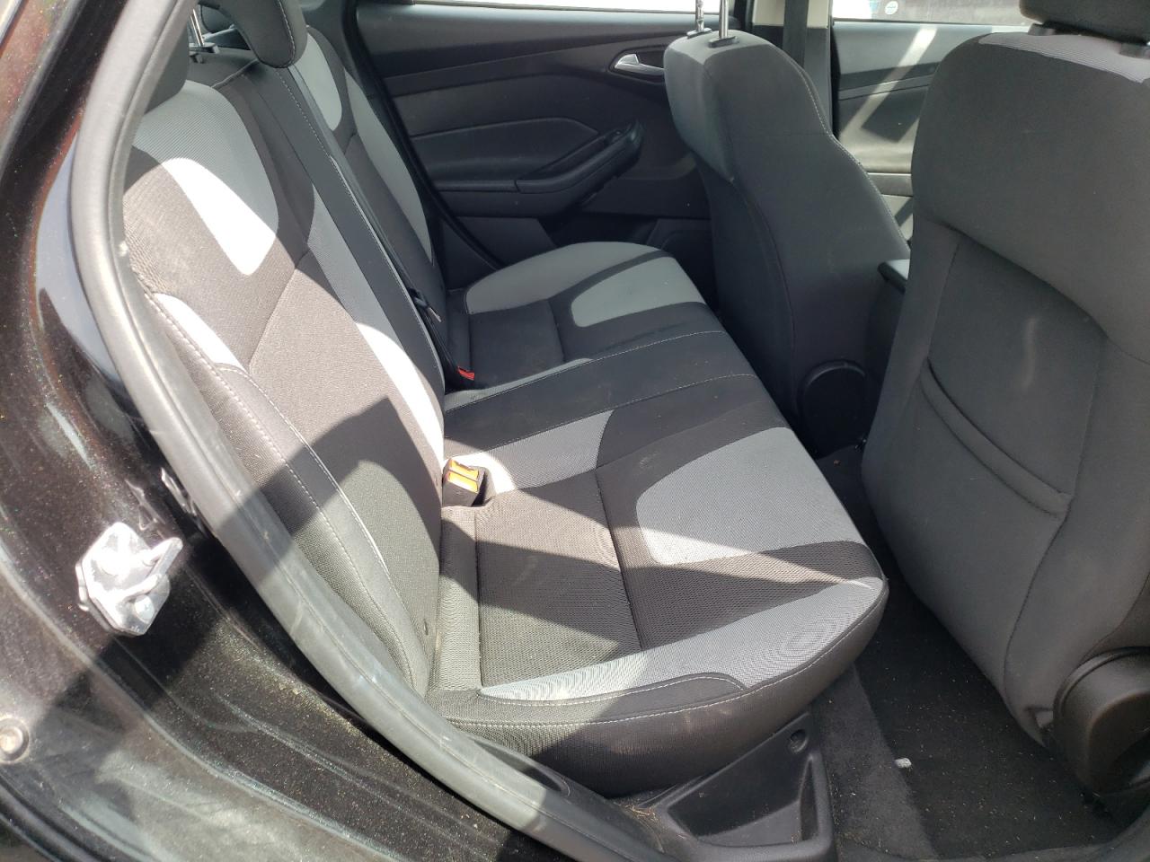Photo 6 from auction – 2012 FORD FOCUS SE with VIN 1FAHP3F24CL391218