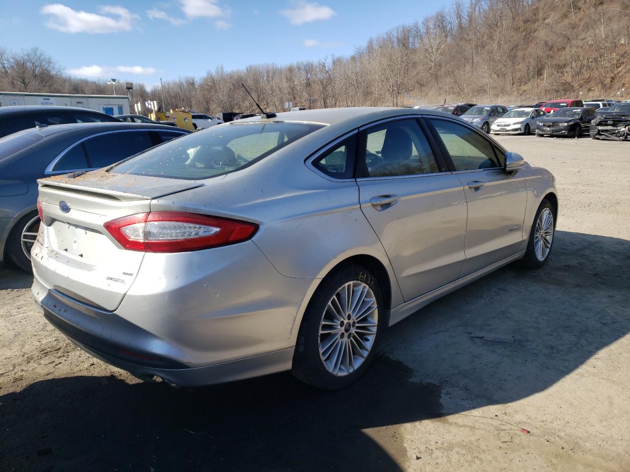 Photo 4 from auction – 2014 FORD FUSION SE with VIN 3FA6P0LU2ER189476