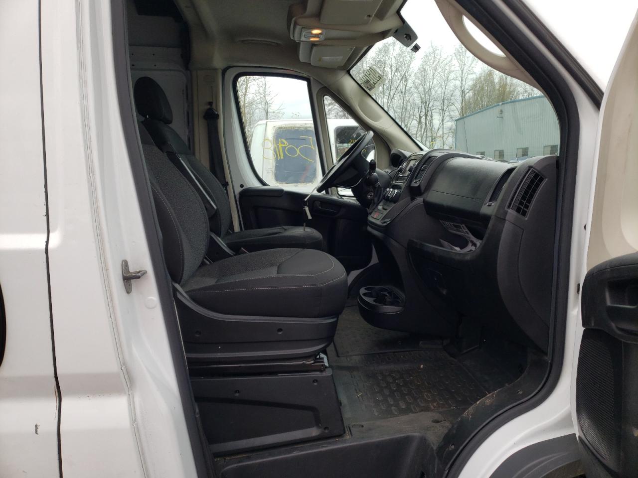 Photo 5 from auction – 2018 RAM PROMASTER with VIN 3C6TRVBG1JE113935