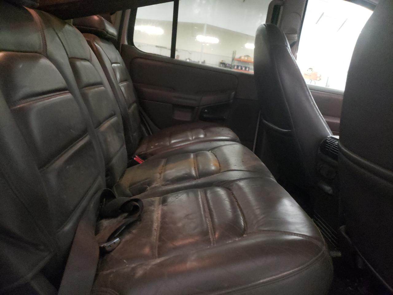 Photo 6 from auction – 2002 FORD EXPLORER X with VIN 1FMDU73E12UA54663