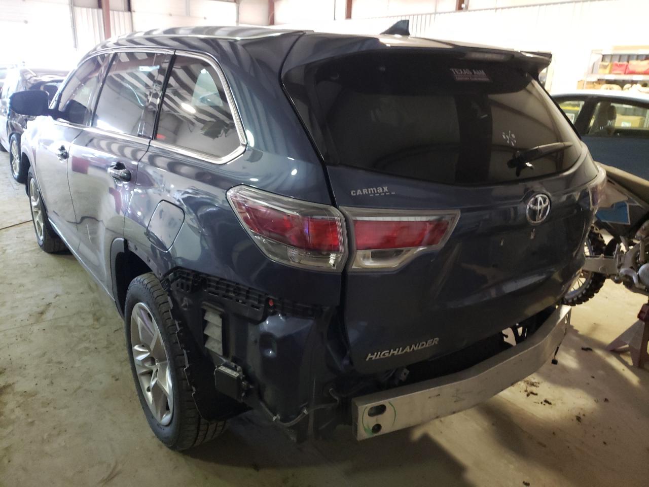 Photo 3 from auction – 2015 TOYOTA HIGHLANDER with VIN 5TDDKRFH5FS188226