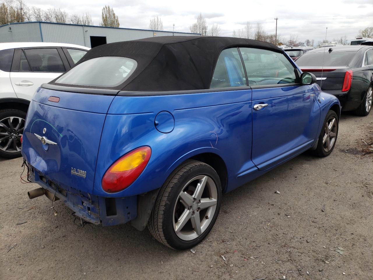 Photo 4 from auction – 2005 CHRYSLER PT CRUISER with VIN 3C3AY75S65T363207