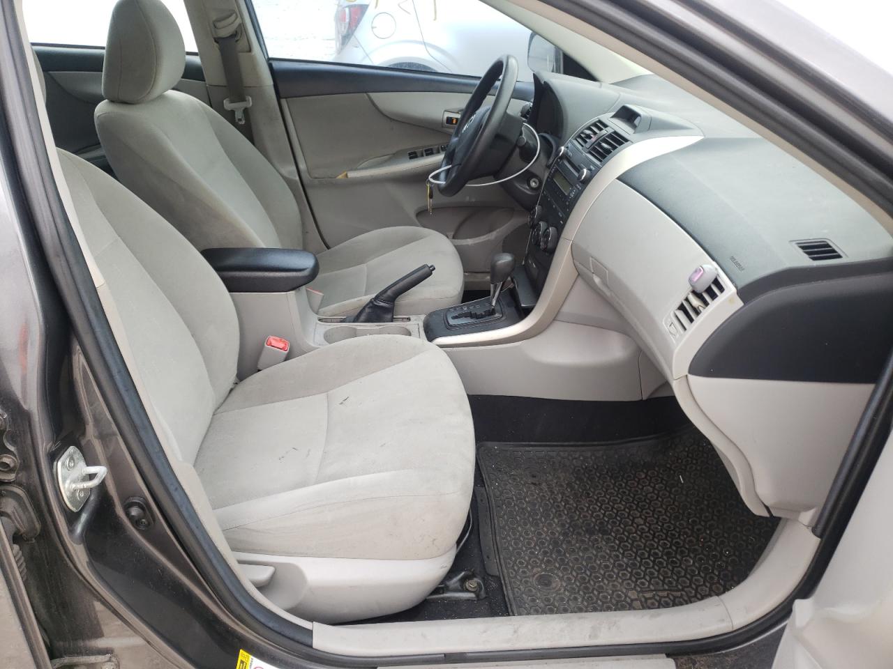 Photo 5 from auction – 2013 TOYOTA COROLLA BA with VIN 5YFBU4EE3DP169370