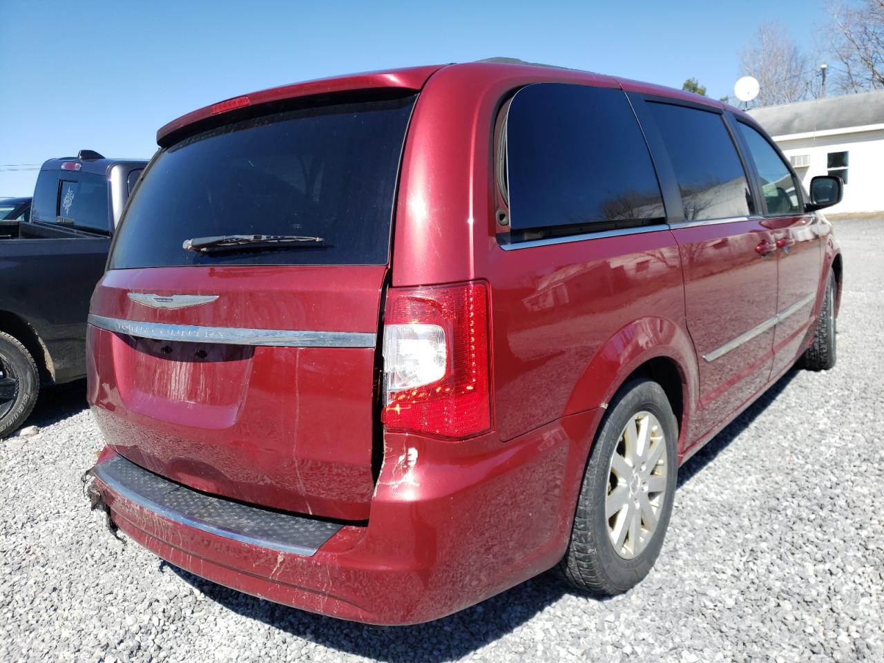 Photo 4 from auction – 2014 CHRYSLER TOWN & COU with VIN 2C4RC1BG4ER220561