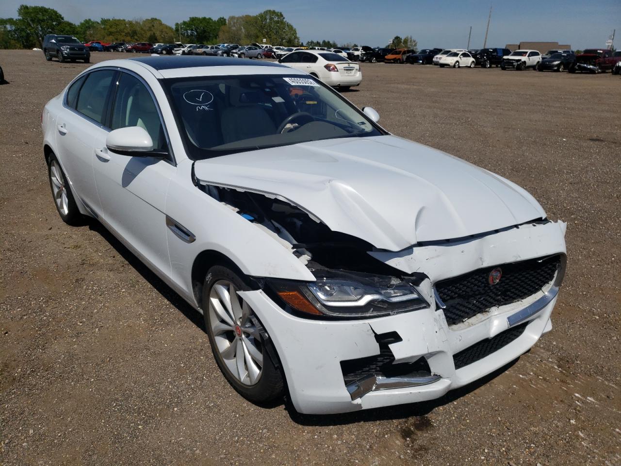 JAGUAR XF PREMIUM 2018 with VIN SAJBD4FX8JCY55426 - Photo from auction