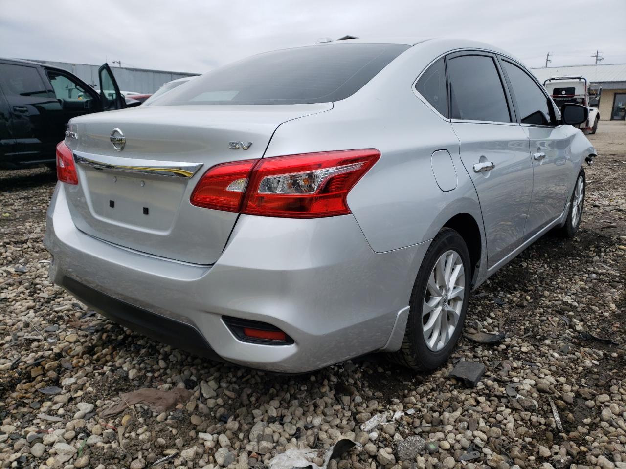 Photo 4 from auction – 2018 NISSAN SENTRA S with VIN 3N1AB7AP2JY257285