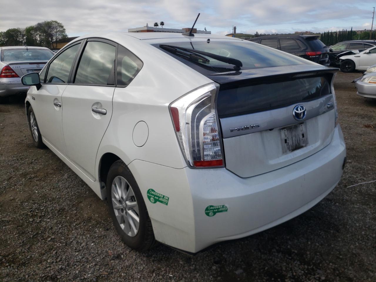 Photo 3 from auction – 2014 TOYOTA PRIUS PLUG with VIN JTDKN3DP0E3054343