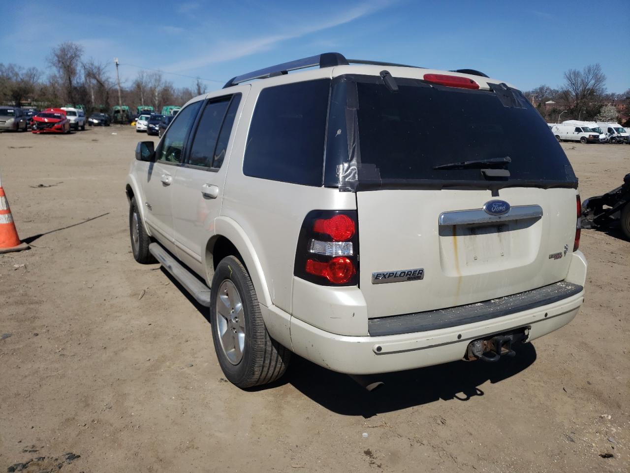 Photo 3 from auction – 2006 FORD EXPLORER L with VIN 1FMEU75806ZA03322