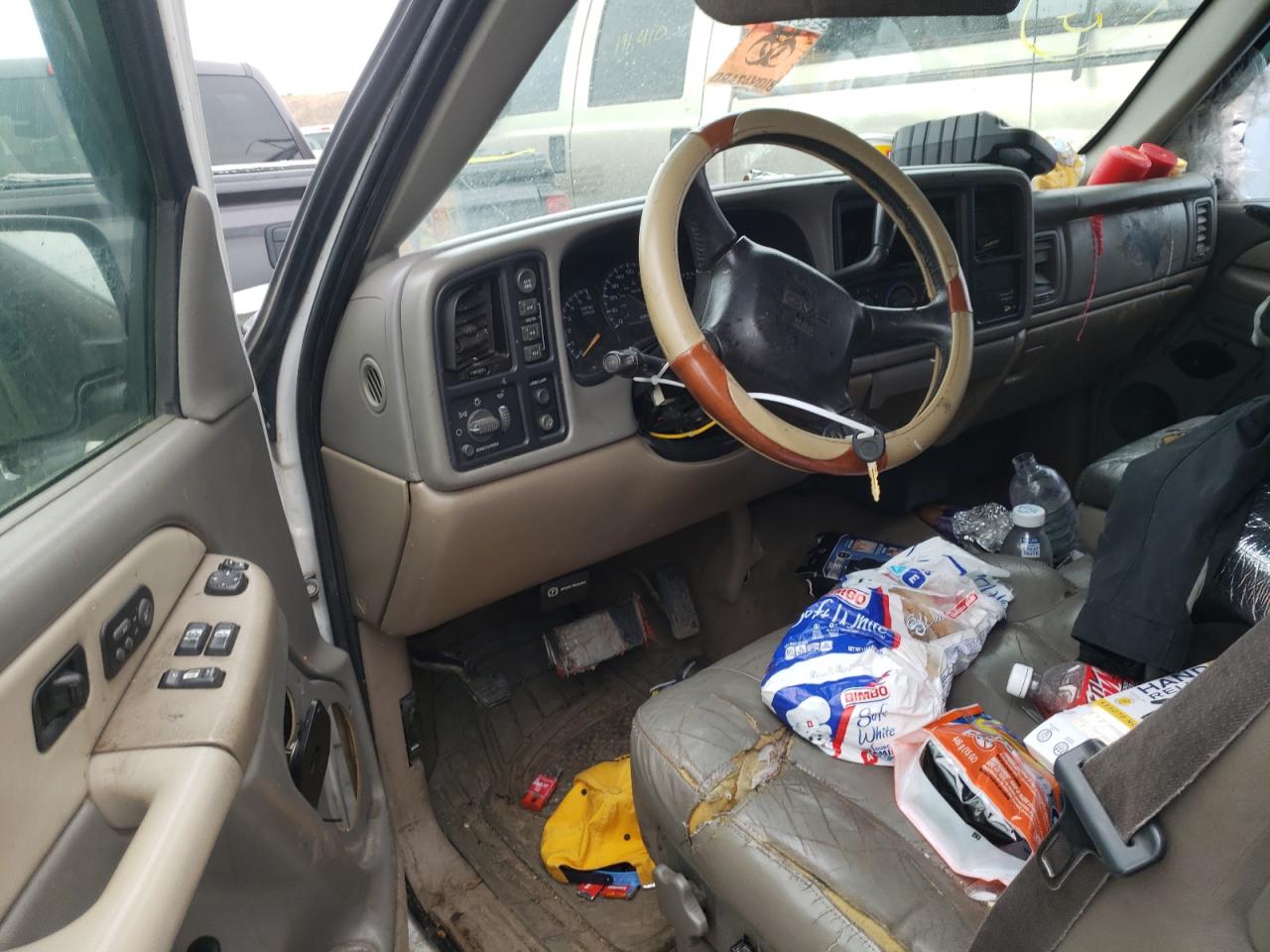 Photo 9 from auction – 2002 GMC NEW SIERRA with VIN 2GTEK19T621212590