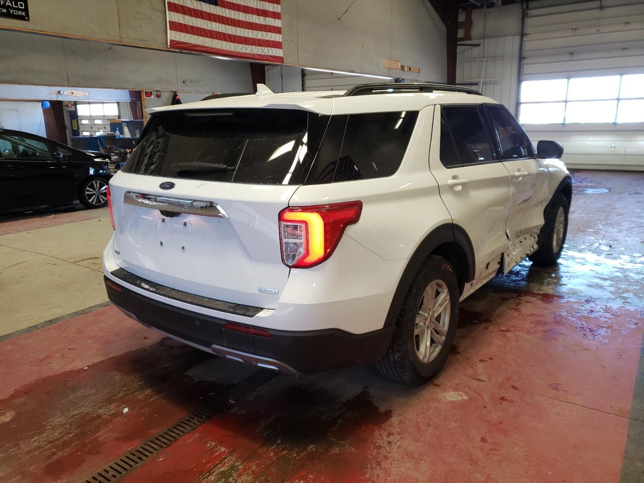 Photo 4 from auction – 2020 FORD EXPLORER X with VIN 1FMSK7DH3LGC27671