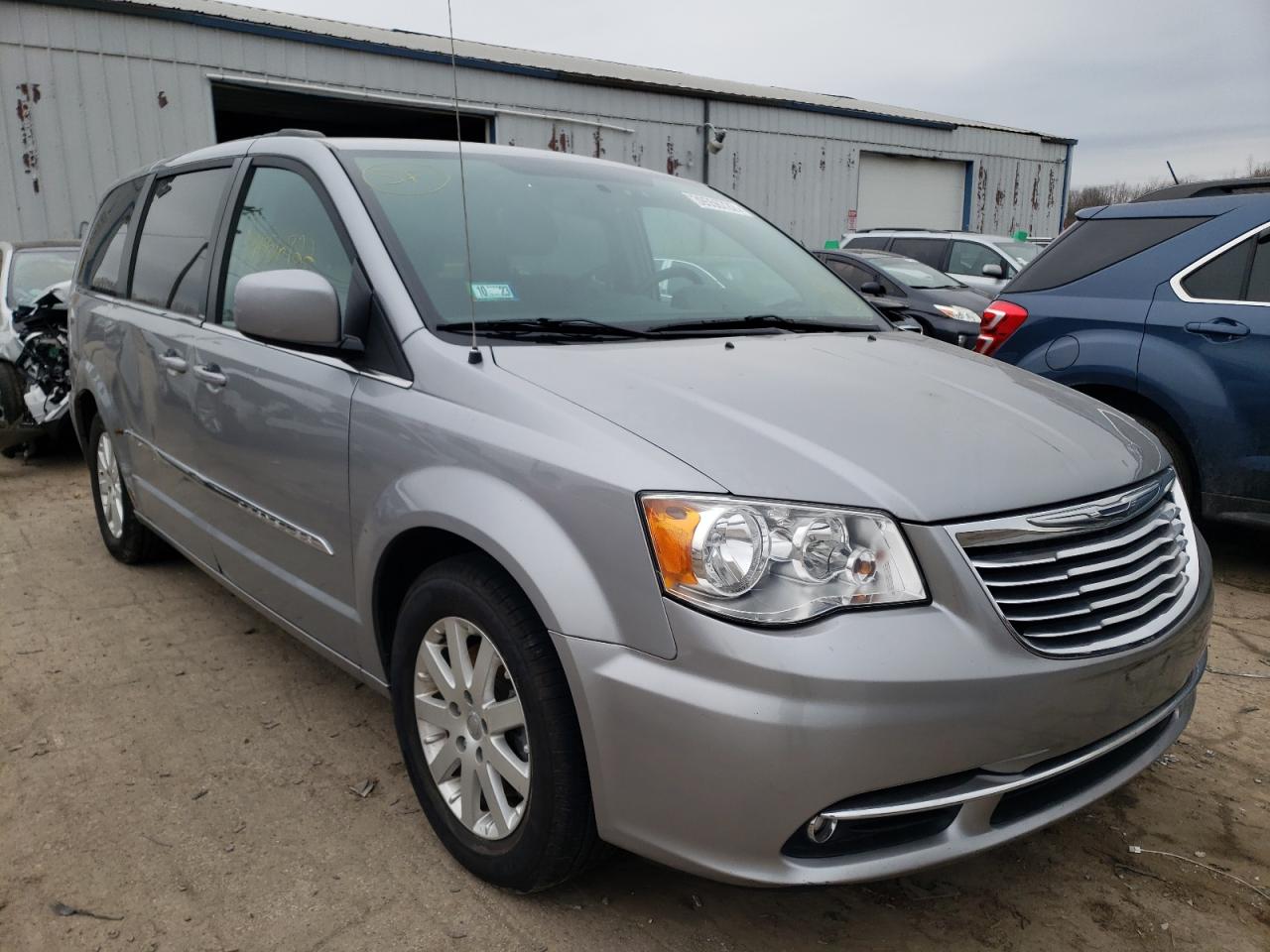 CHRYSLER TOWN & COU 2013 with VIN 2C4RC1BG3DR742869 - Photo from auction