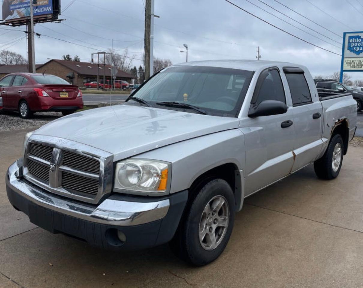 Photo 2 from auction – 2005 DODGE DAKOTA QUA with VIN 1D7HE48K35S298661