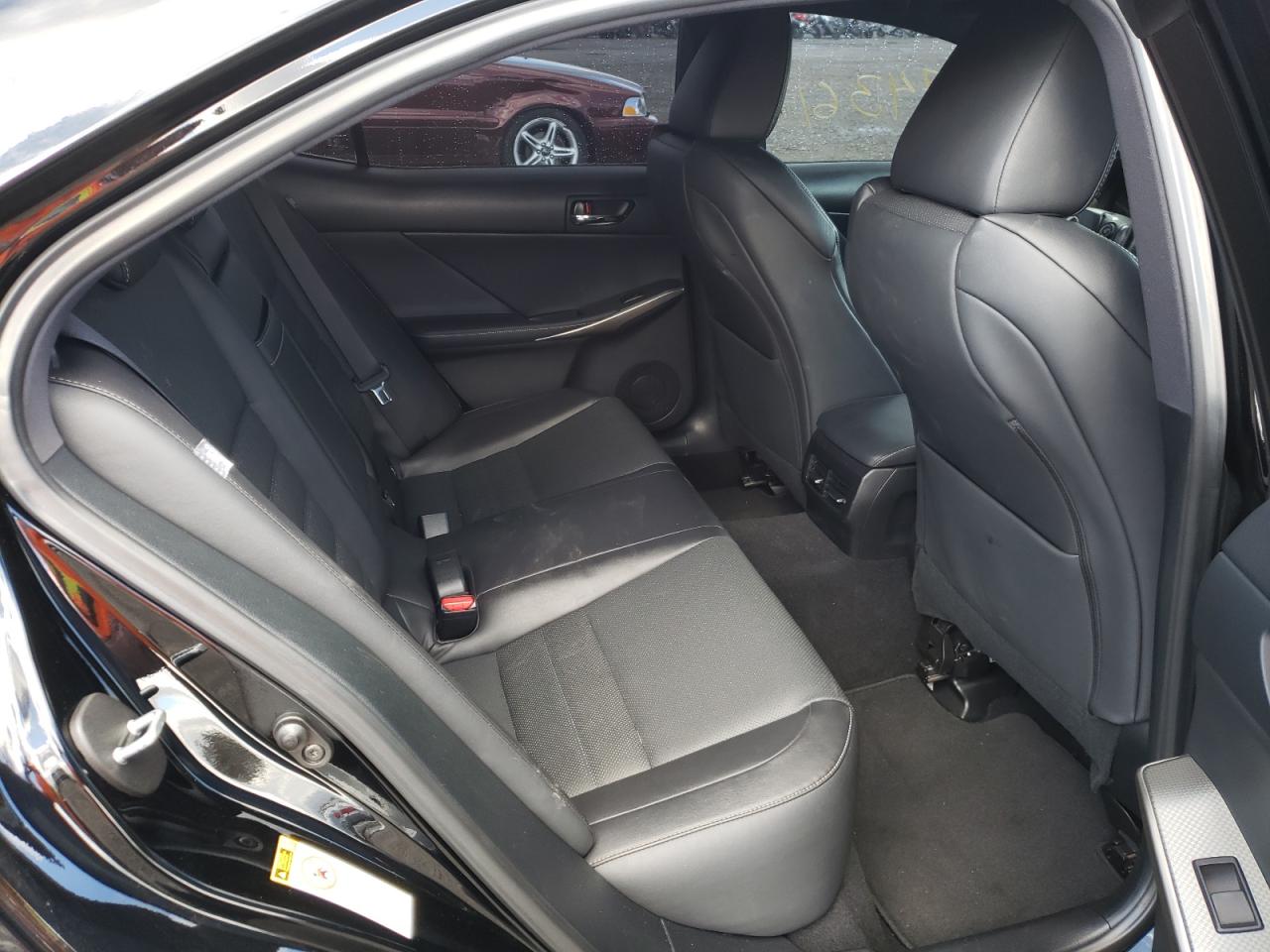 Photo 6 from auction – 2016 LEXUS IS 200T with VIN JTHBA1D20G5016377