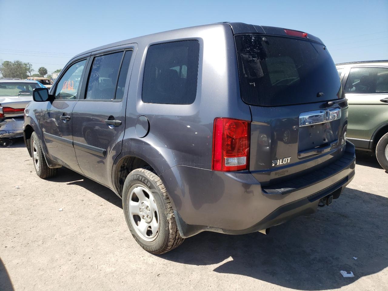 Photo 3 from auction – 2015 HONDA PILOT LX with VIN 5FNYF3H29FB016085