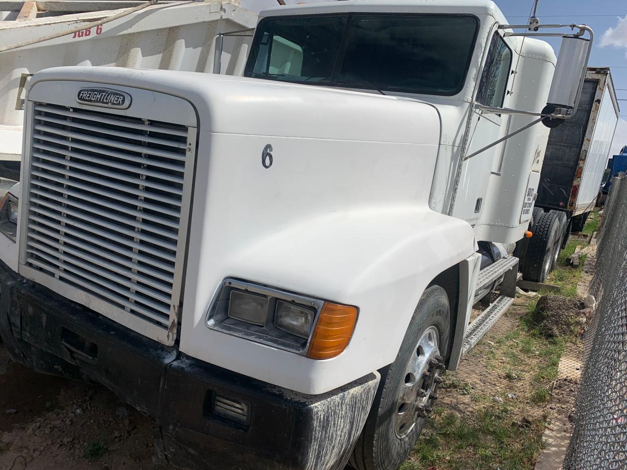 FREIGHTLINER CONVENTION 1999 with VIN 1FUYDSEB3XLA82517 - Photo from auction