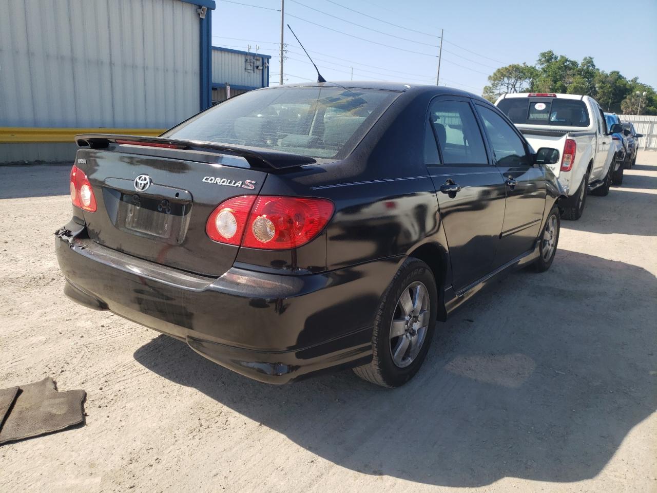 Photo 4 from auction – 2005 TOYOTA COROLLA CE with VIN 2T1BR32E45C424917