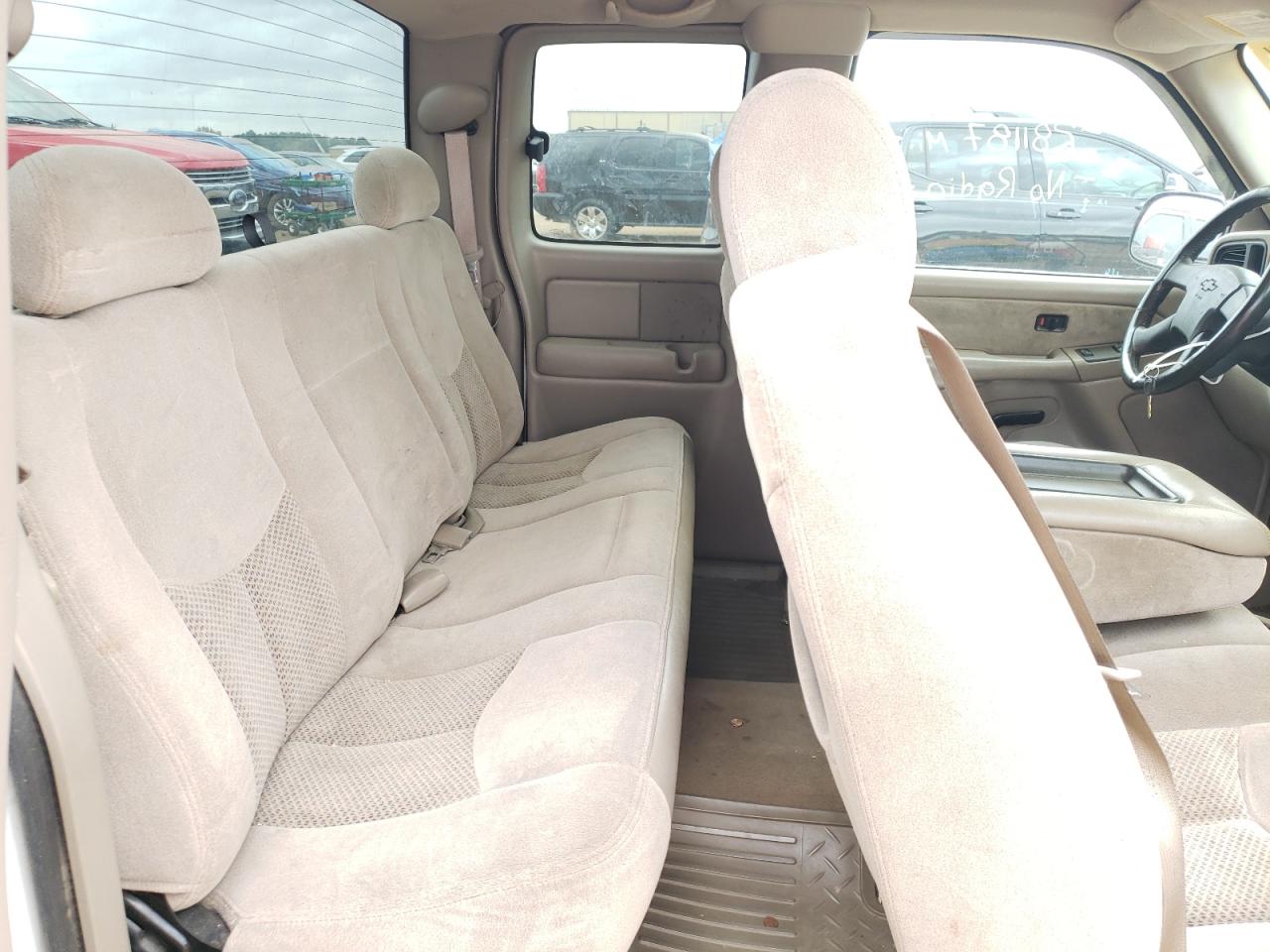 Photo 6 from auction – 2003 CHEVROLET SILVERADO with VIN 2GCEC19V631409761