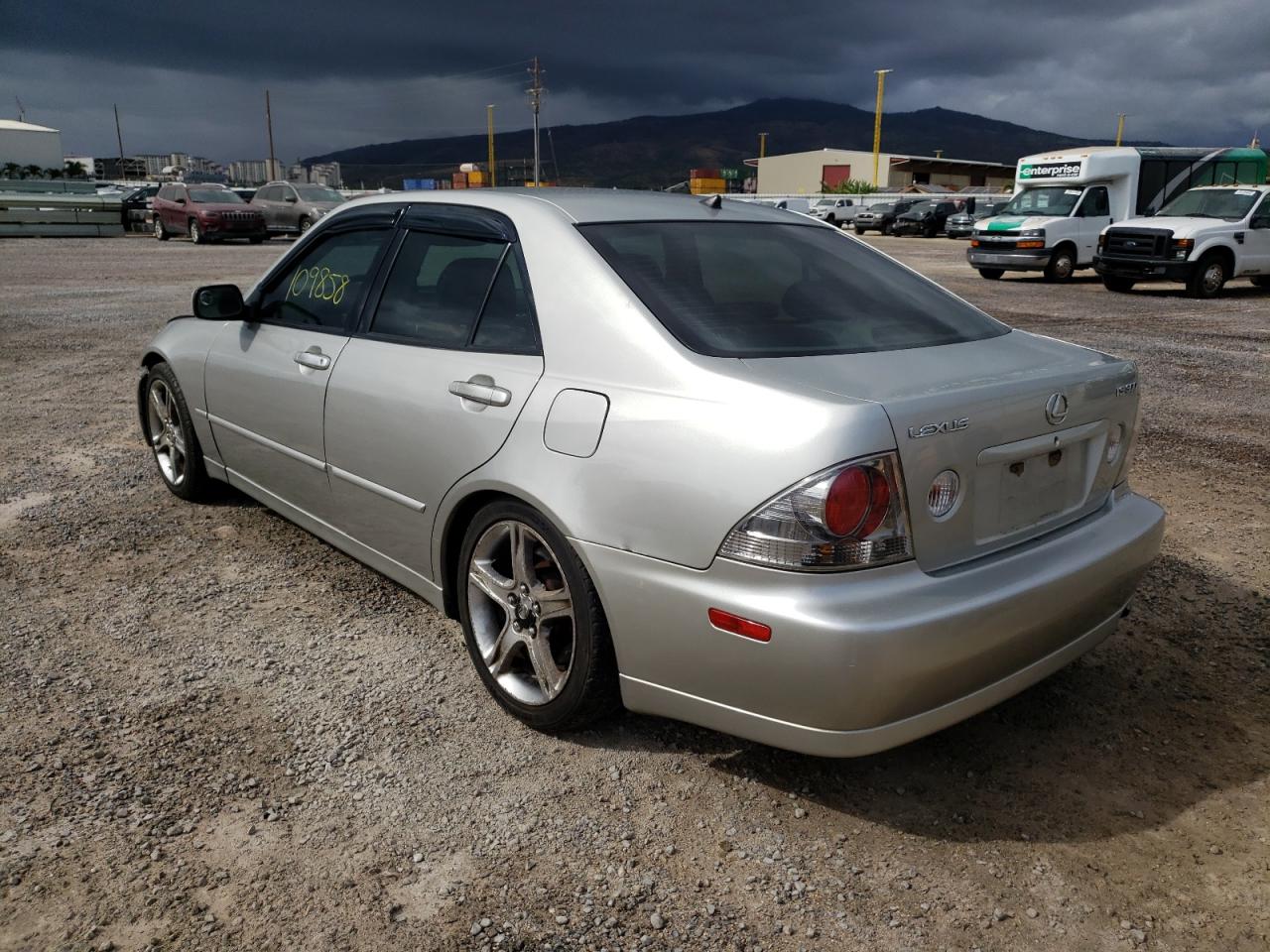 Photo 3 from auction – 2003 LEXUS IS 300 with VIN JTHBD192430072104