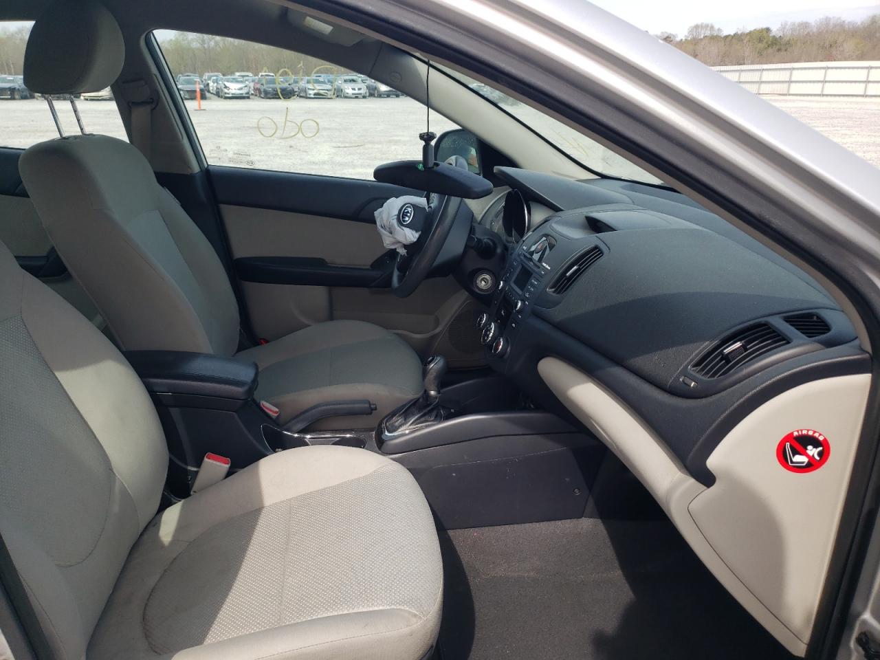 Photo 5 from auction – 2012 KIA FORTE EX with VIN KNAFU4A28C5496109