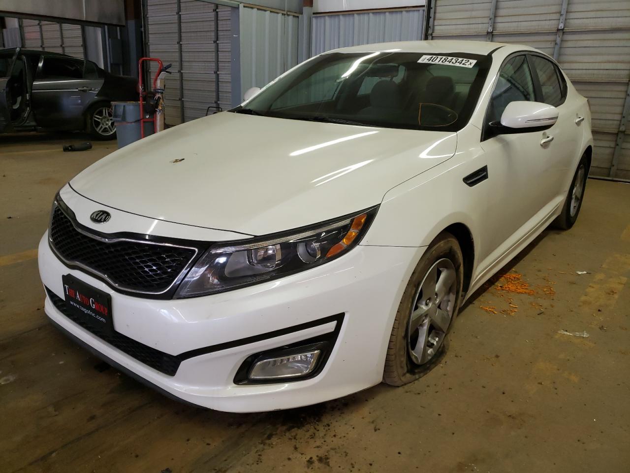 Photo 2 from auction – 2015 KIA OPTIMA LX with VIN KNAGM4A71F5583385