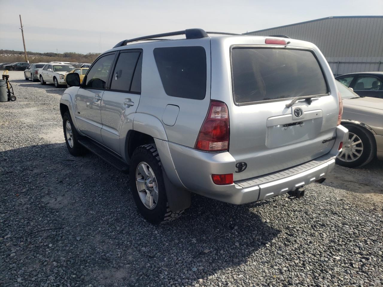 Photo 3 from auction – 2005 TOYOTA 4RUNNER SR with VIN JTEZU14R550051894