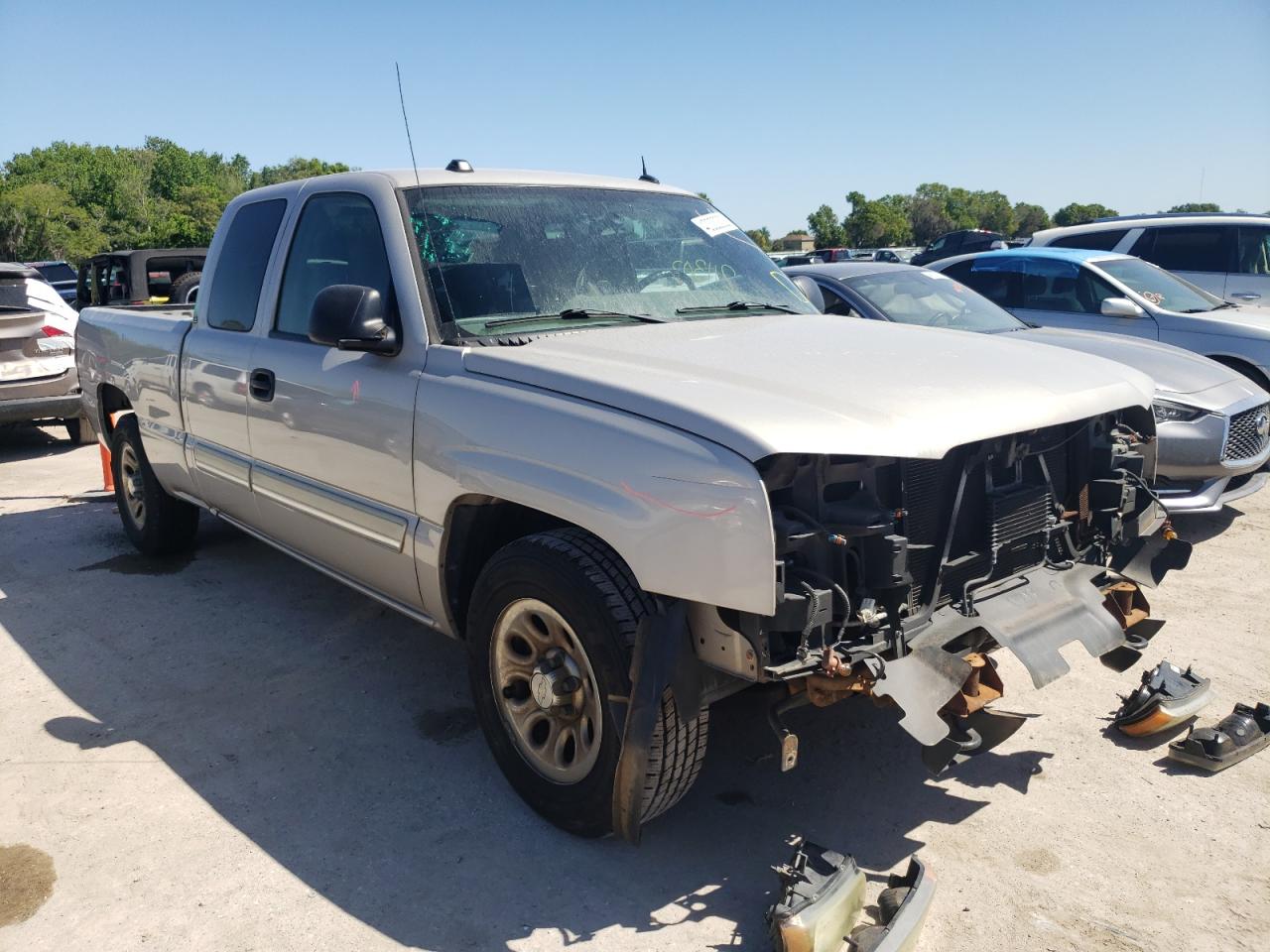 CHEVROLET SILVERADO 2005 with VIN 1GCEC19T25Z340320 - Photo from auction
