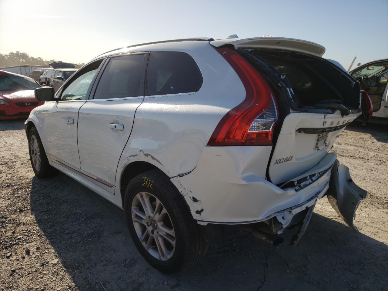 Photo 3 from auction – 2016 VOLVO XC60 T5 PR with VIN YV440MDK4G2906717