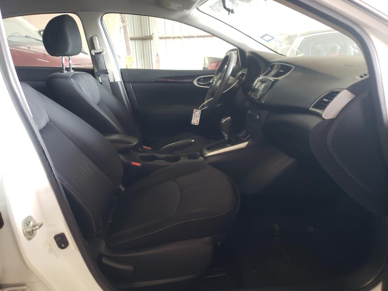 Photo 5 from auction – 2017 NISSAN SENTRA S with VIN 3N1AB7AP9HY348600
