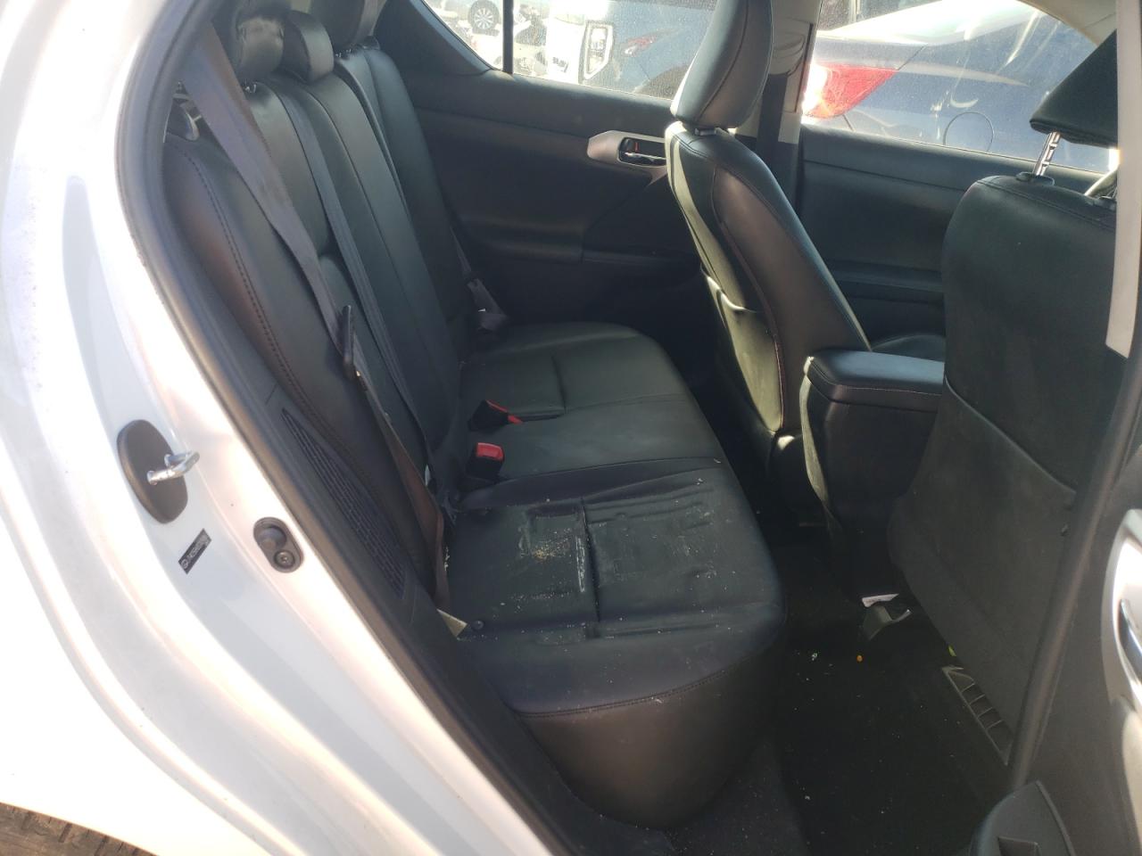 Photo 6 from auction – 2011 LEXUS CT 200 with VIN JTHKD5BH0B2039867