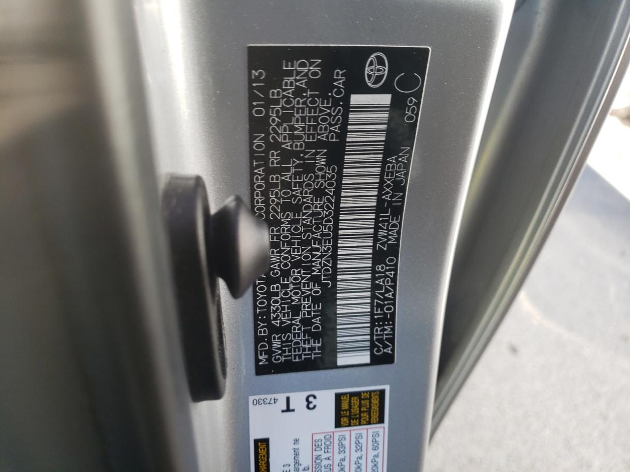 Photo 10 from auction – 2013 TOYOTA PRIUS V with VIN JTDZN3EU5D3224035