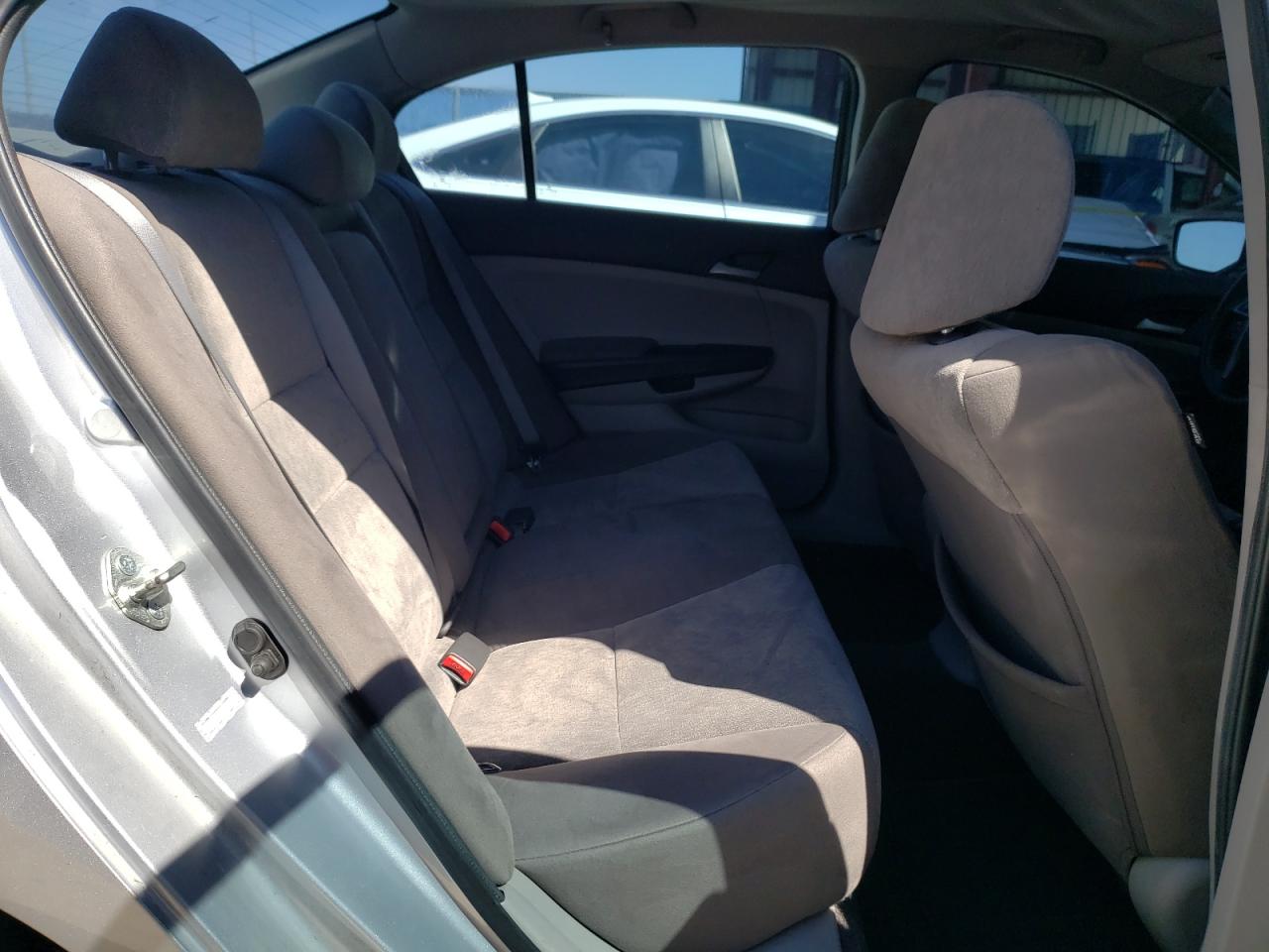 Photo 6 from auction – 2010 HONDA ACCORD LXP with VIN 1HGCP2F42AA032864