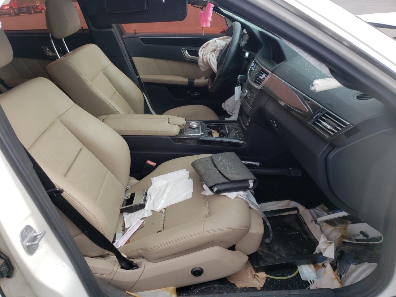 Photo 5 from auction – 2011 MERCEDES-BENZ E 350 with VIN WDDHF5GB7BA276751