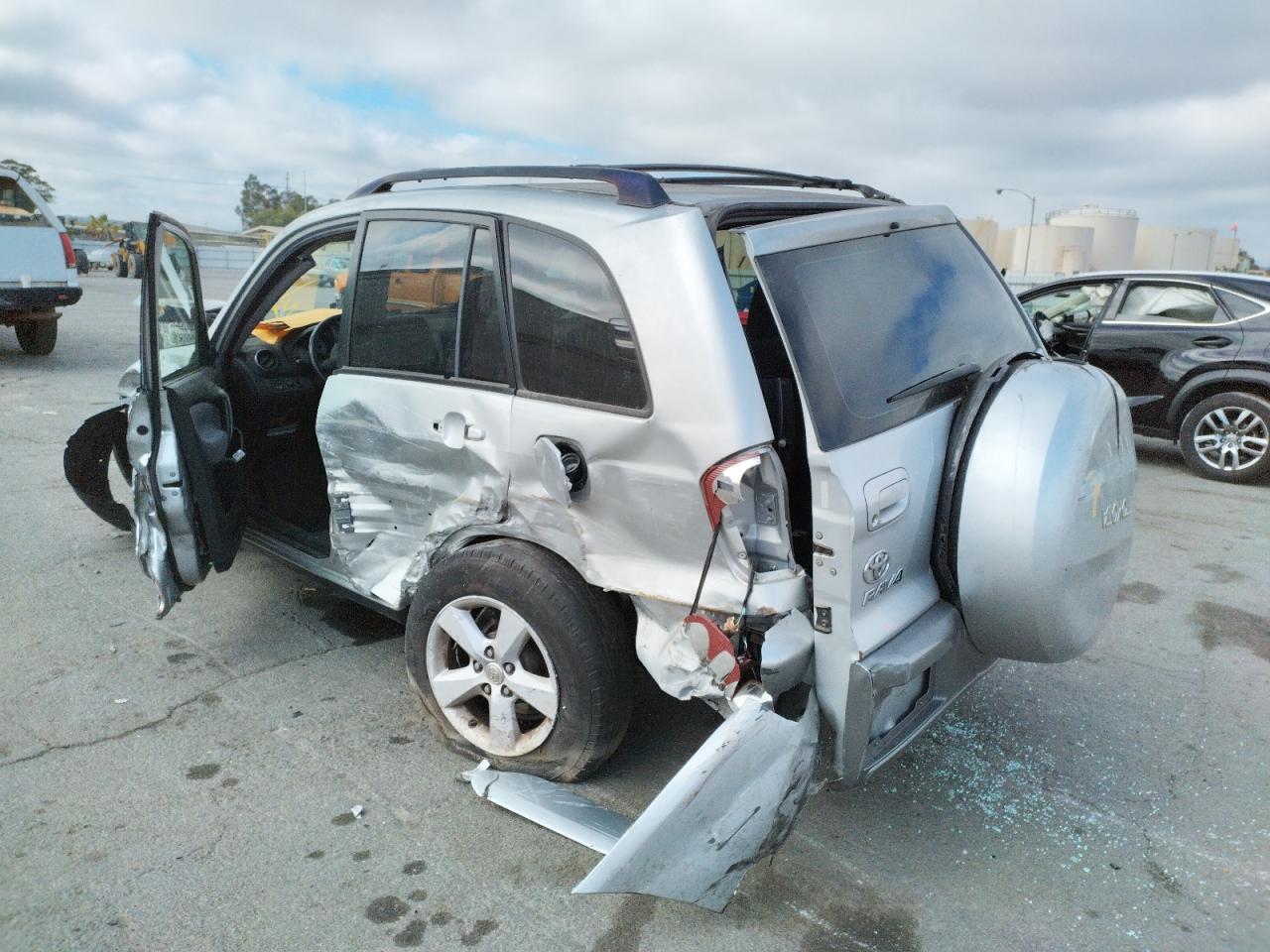 Photo 3 from auction – 2004 TOYOTA RAV4 with VIN JTEGD20V640032155