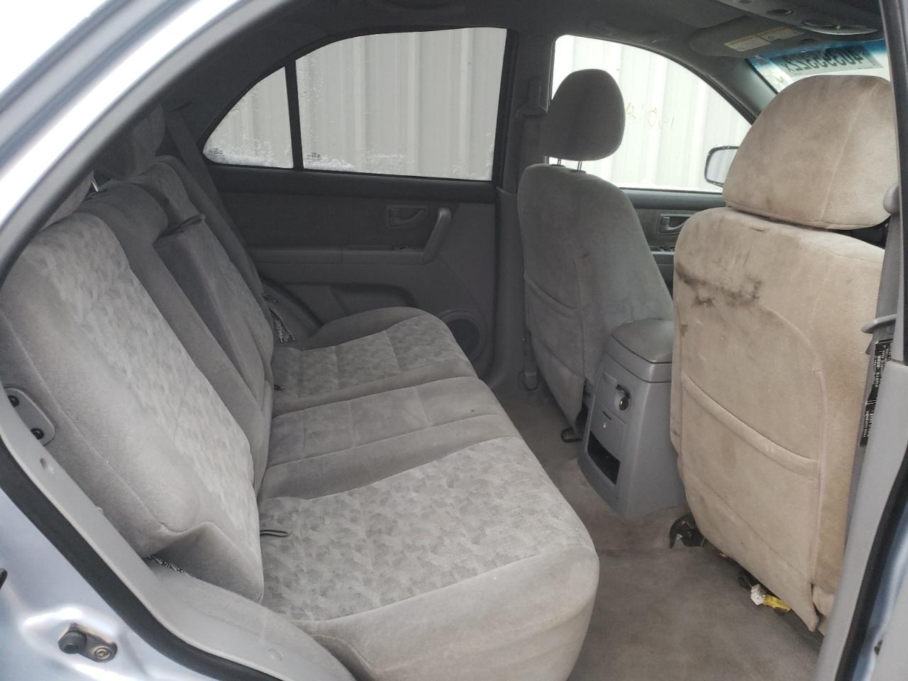 Photo 6 from auction – 2005 KIA SORENTO EX with VIN KNDJC733755367899